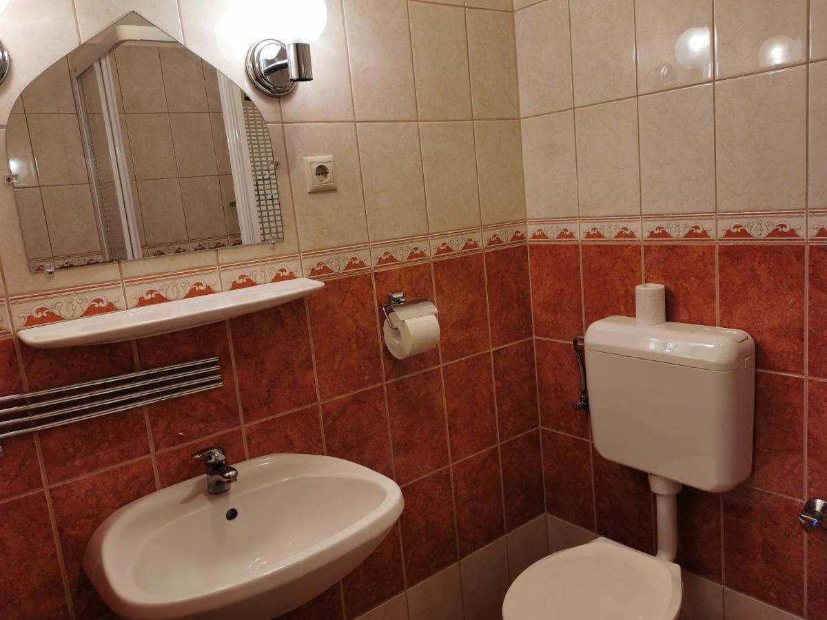 Gizella Apartmanhaus Bük Zewnętrze zdjęcie